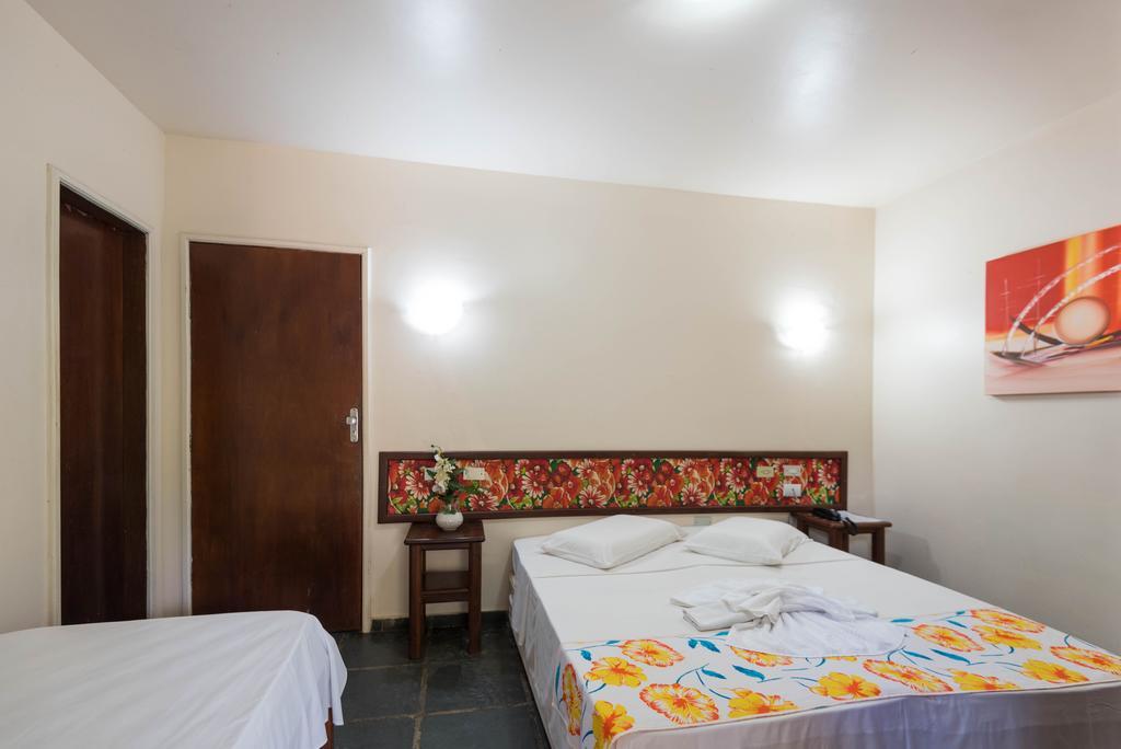 Quarto com Cama de Casal ou 2 de Solteiro